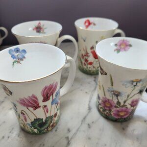Gracie Bone China Botanical Flower Mugs – Set of 4 with Gold Trim